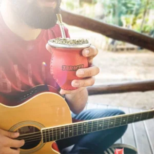 Chitarra e un buon mate Taragüi.